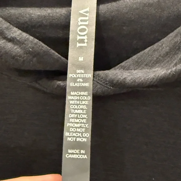 NEW Vuori Dream knit Black Long Sleeve with Hood - Medium - Picture 2 of 3